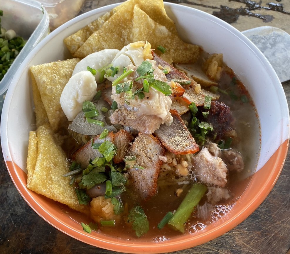 ก๋วยเตี๋ยวหมูต้มยำ 