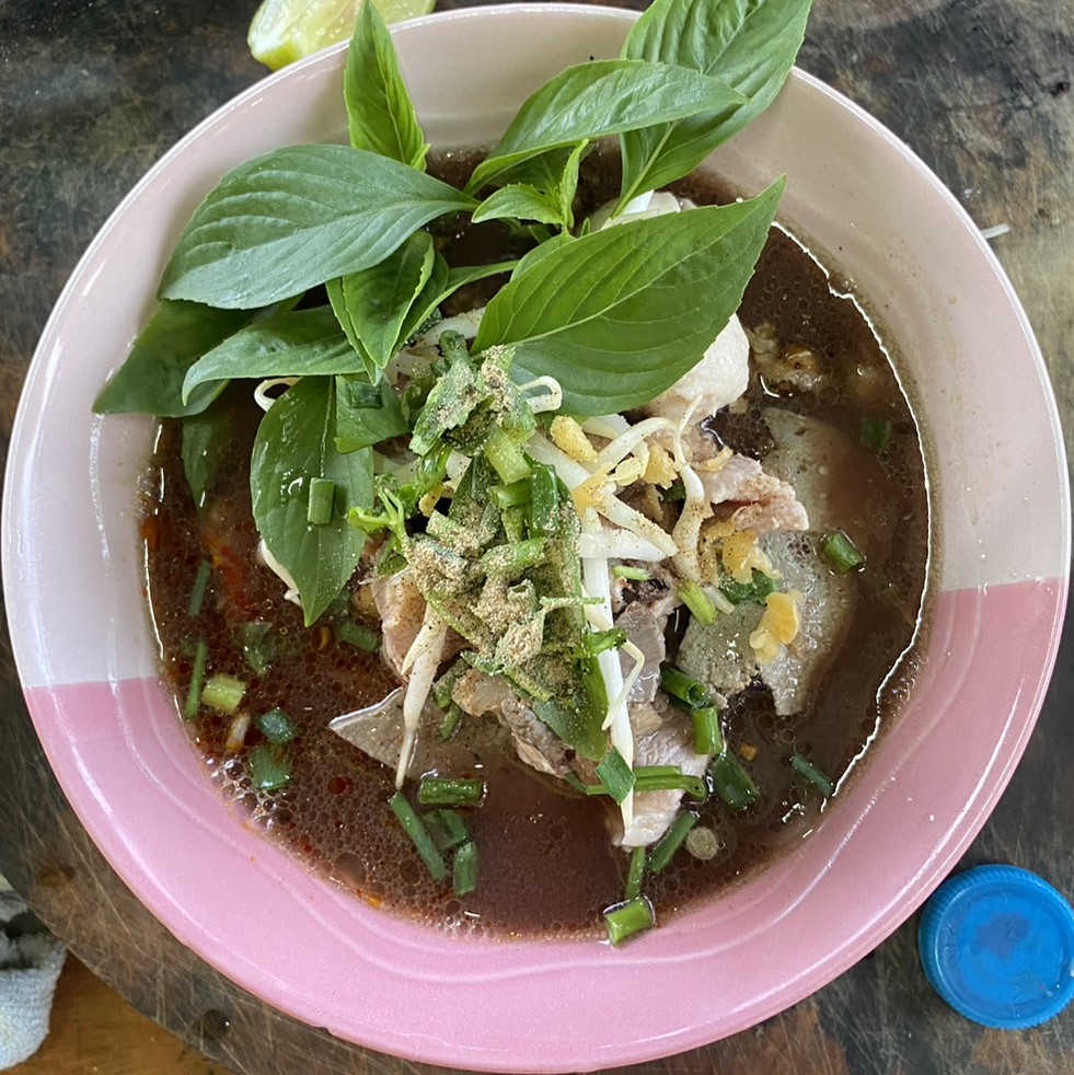 ก๋วยเตี๋ยวหมูน้ำตก