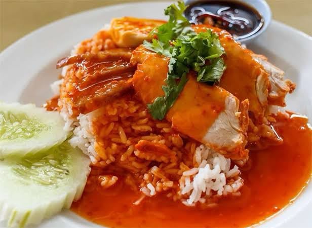 ข้าวหมูแดง - หมูกรอบ