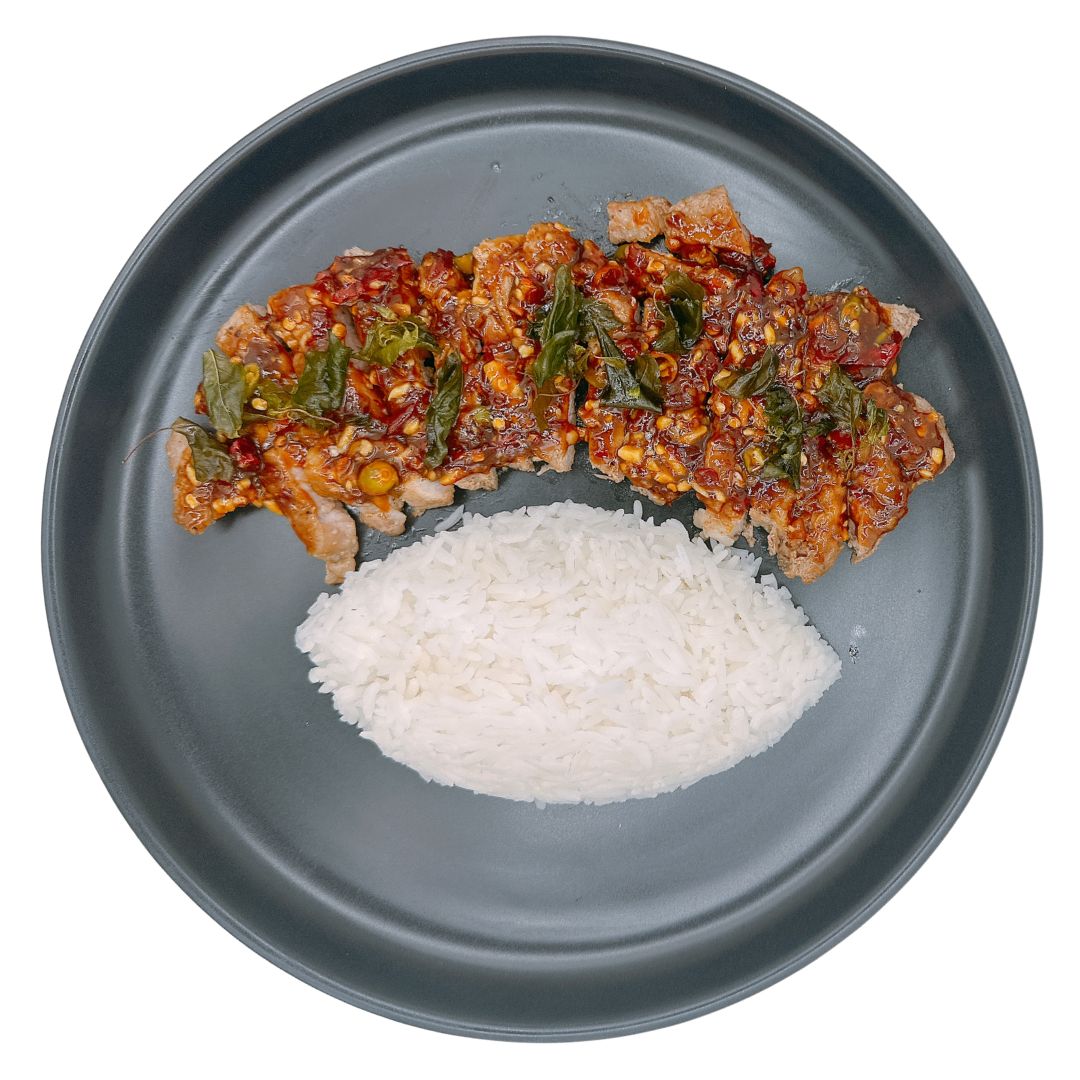 ข้าวหน้าสเต็กหมูซอสกะเพรา