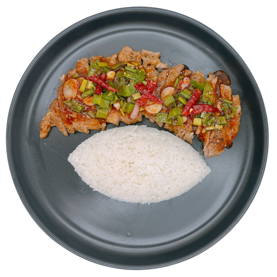 ข้าวหน้าสเต็กหมูซอสแจ่ว