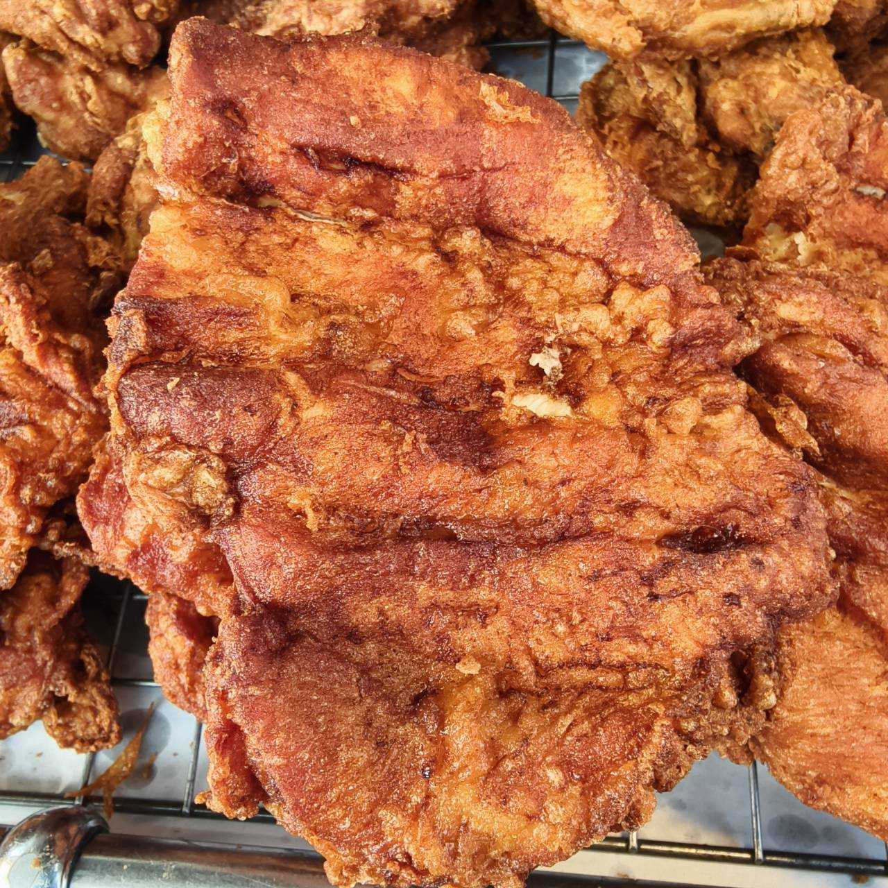 อกไก่