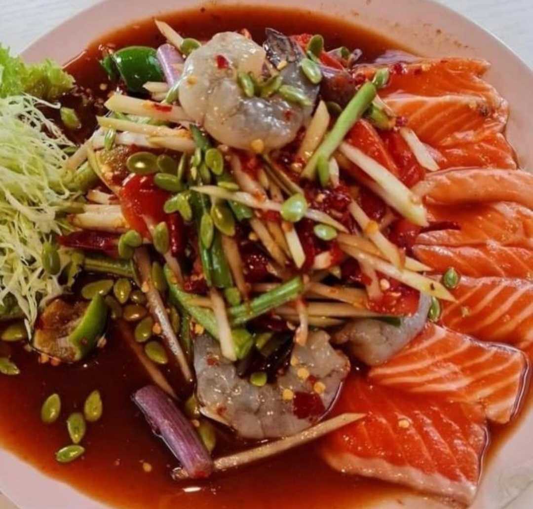 ตำแซลม่อนกุ้งสด