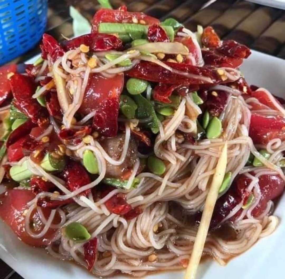 ตำขนมจีน