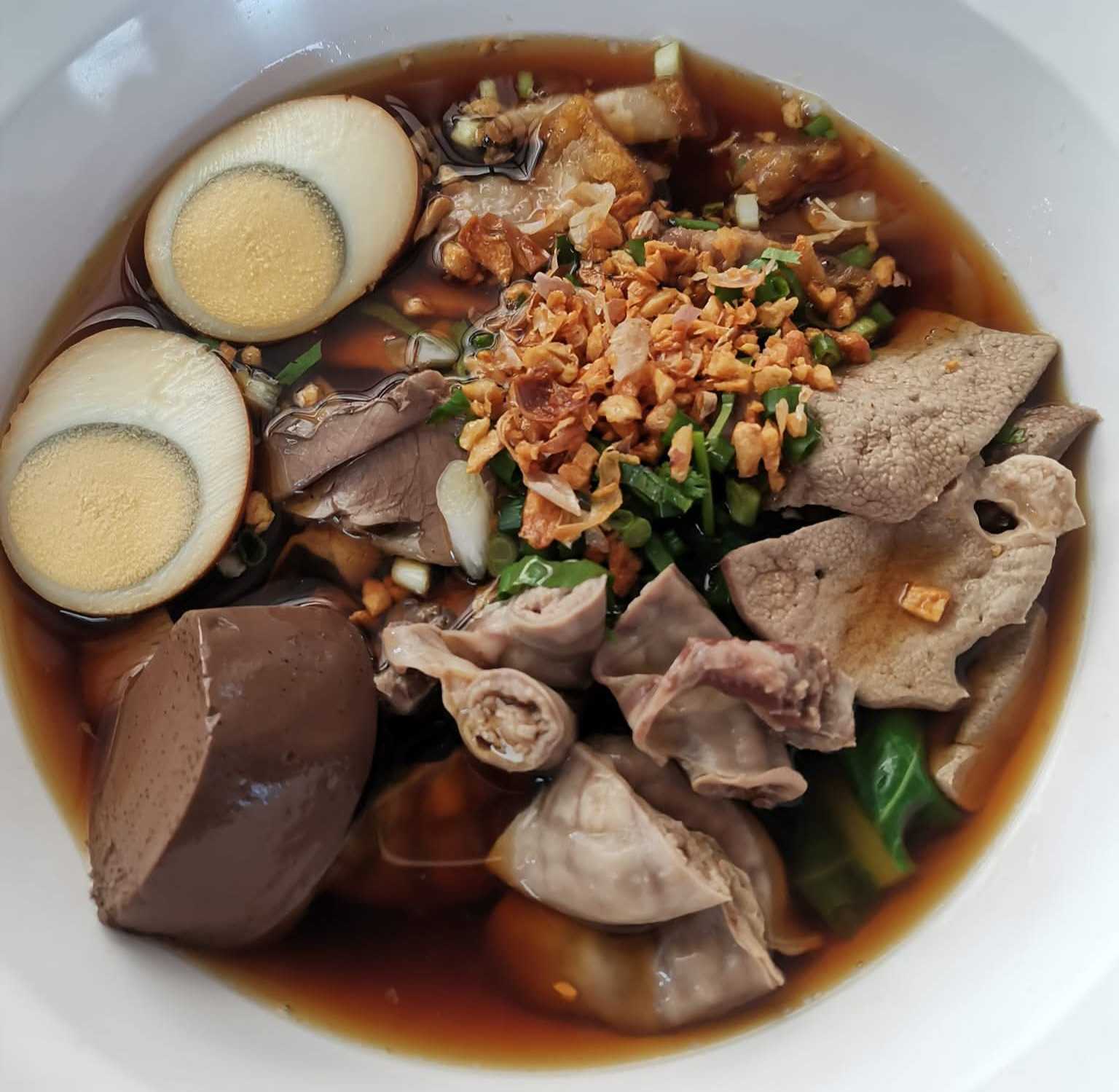 ก๋วยจั๊บทรงเครื่อง